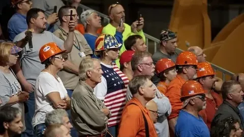 “中国男足18强赛不敌澳洲，失去世界杯晋级机会，3月25日比赛结果揭晓”